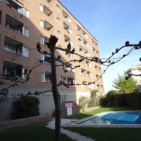 Apartment Apartamento Garden Family Fenals
