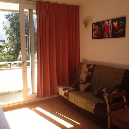 Apartment Apartamento Garden Family Fenals *